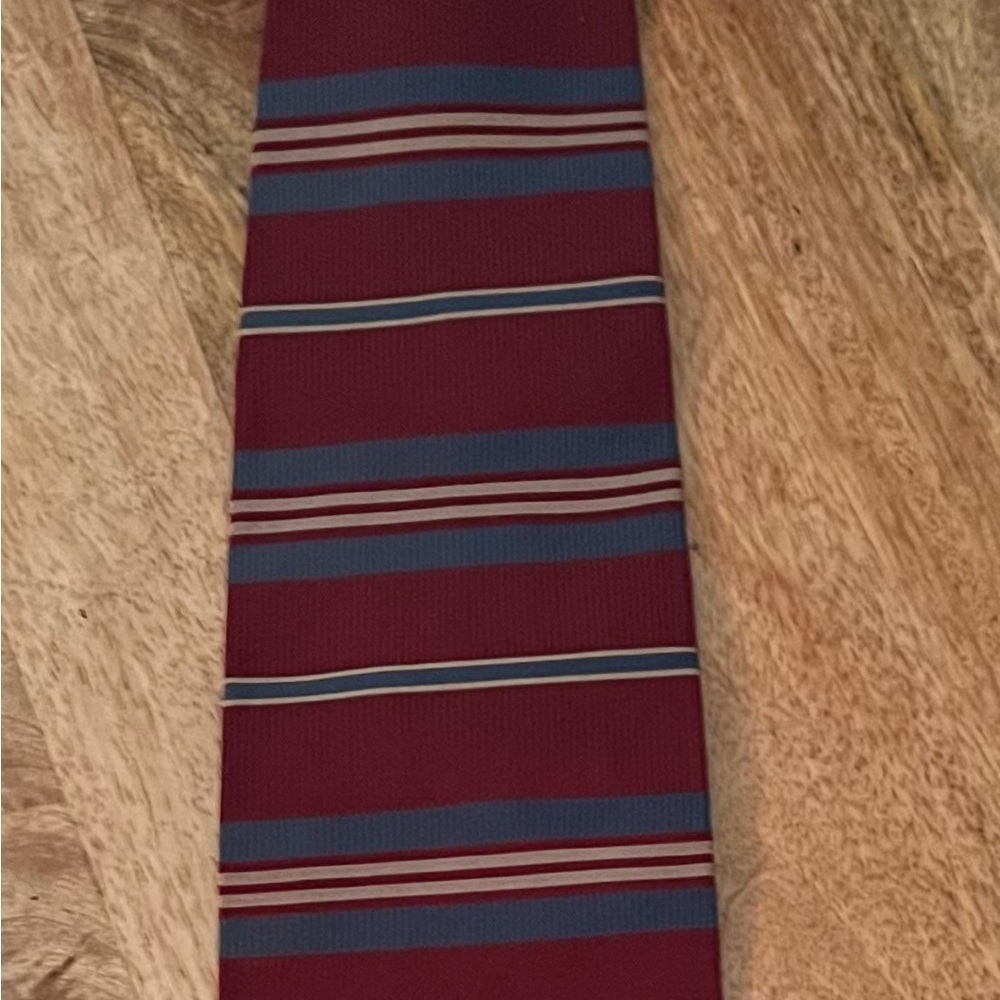 JOS A. BANK MEN’S BURGUNDY, BLUE, GOLD, & WHITE 100% SILK NECKTIE/PRE-OWNED/SAFE